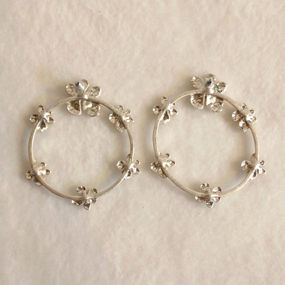 NWT Canvas Garden Floral Hoop Statement Earrings - Picture 4 of 5